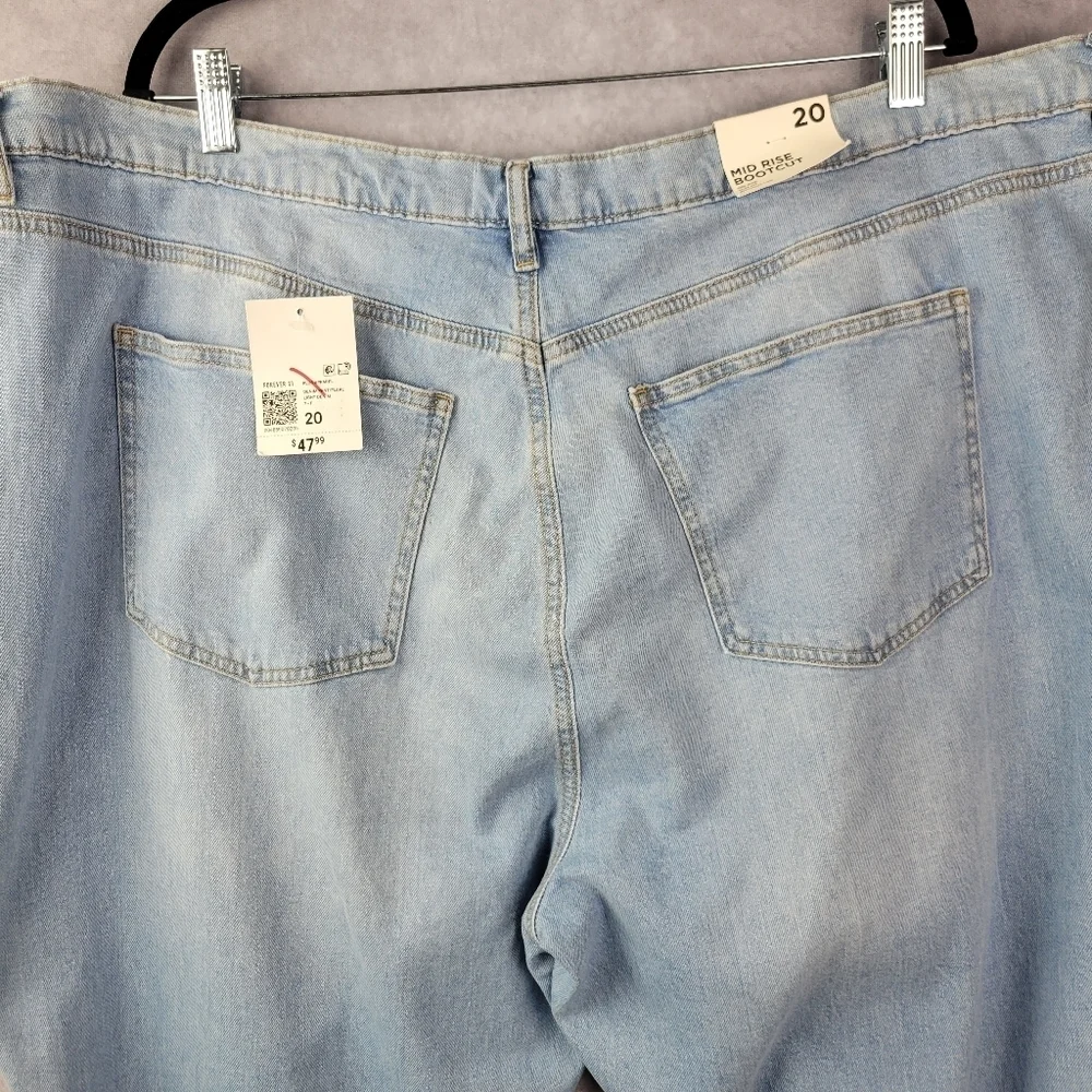 FOREVER 21‎ Cotton Light Blue Mid Rise Boot cut Slim Fit Women's Jeans Size 20